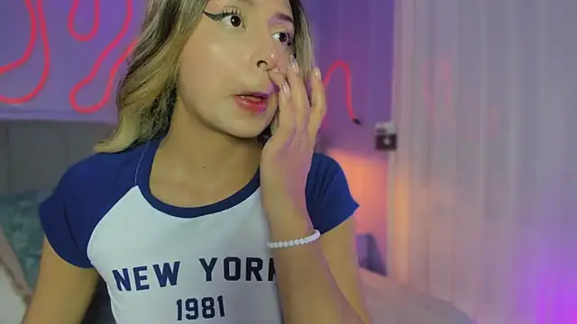 Sofly s online show from 11/19/25, 12:05