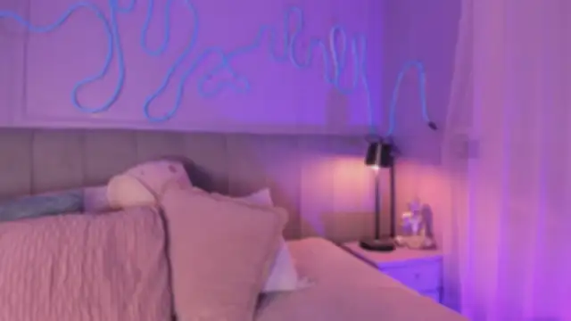 Sofly s online show from 12/17/25, 12:11