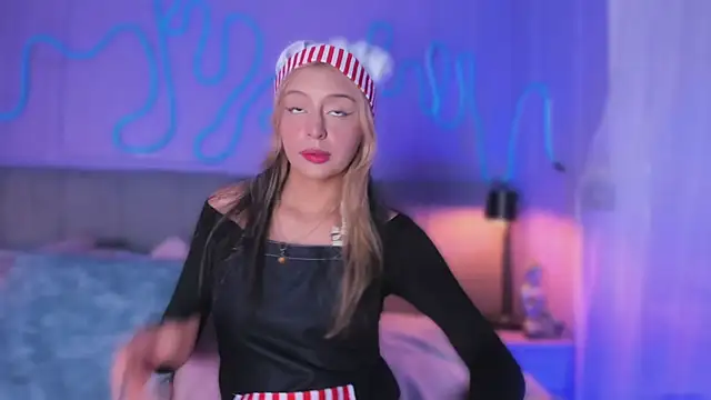 Snapshot of Sofly_s chatting on 02/21/26, 11:55 Sofly s online show from 02/21/26, 11:55