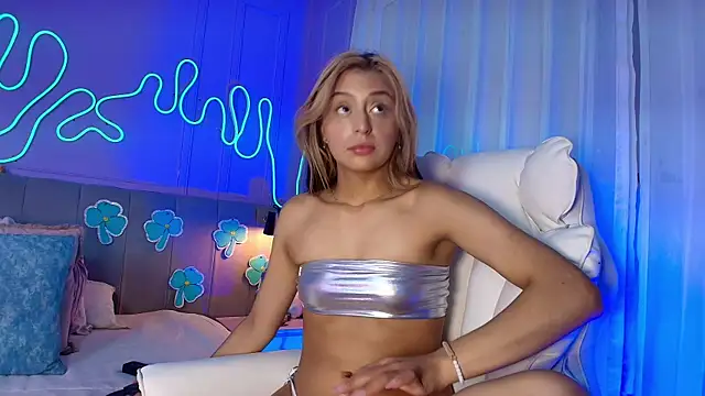 Snapshot of Sofly_s chatting on 03/17/26, 11:46 Sofly s online show from 03/17/26, 11:46