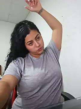 Mary pinkish online show from 01/25/25, 05:40