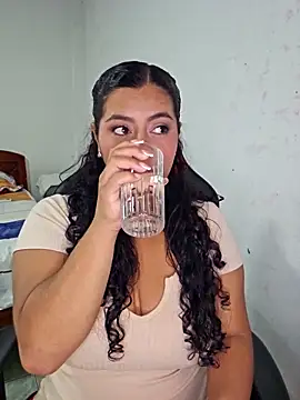 Mary pinkish online show from 03/20/25, 11:56