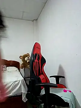 Mary pinkish online show from 10/02/25, 10:06