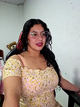 Mary pinkish online show from 11/18/25, 12:49