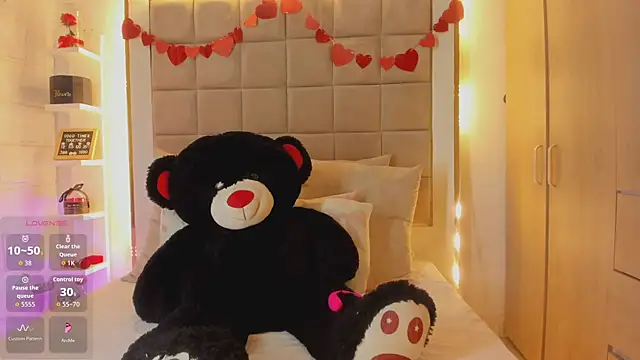 Victoria adaams online show from 02/18/26, 01:51