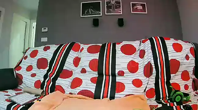 txan9876 online show from 02/02/25, 10:06