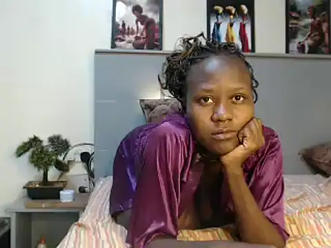 Snapshot of CandyLovesU2 chatting on 02/17/25, 07:10 CandyLovesU2 online show from 02/17/25, 07:10