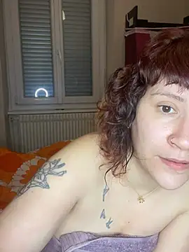 Snapshot of callmelouve chatting on 02/25/25, 05:36 callmelouve online show from 02/25/25, 05:36