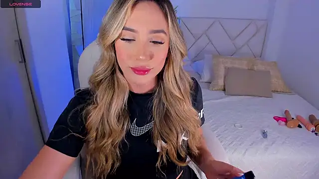 NiaBennet  online show from 01/08/25, 10:06