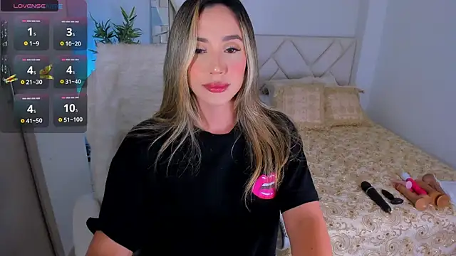 NiaBennet  online show from 03/18/25, 12:16