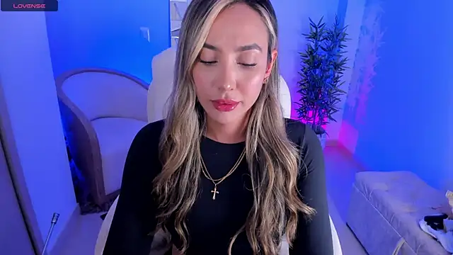 NiaBennet  online show from 10/03/25, 10:40