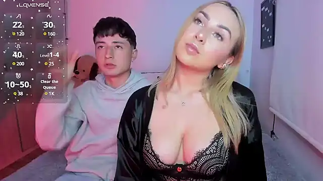 Snapshot of sophi_mooreno chatting on 01/09/25, 11:02 sophi mooreno online show from 01/09/25, 11:02