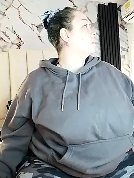 mollieblue69 online show from 10/09/25, 12:47