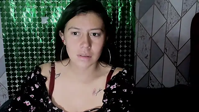 Snapshot of sandyquinnxx chatting on 09/13/25, 12:05 sandyquinnxx online show from 09/13/25, 12:05