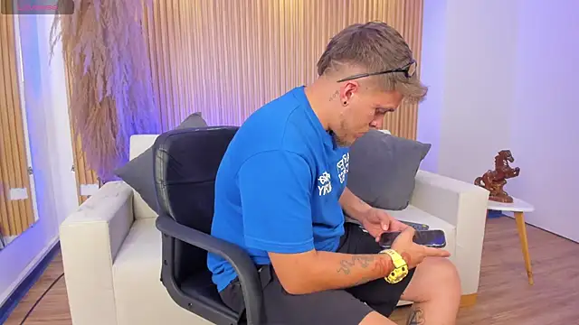 keane lee online show from 02/07/25, 07:38