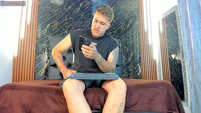 keane lee online show from 09/24/25, 12:30