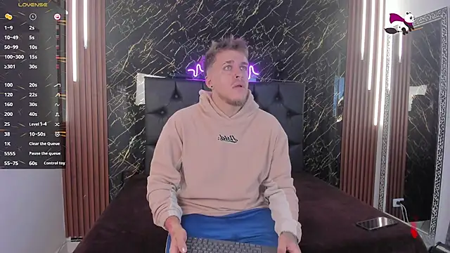 keane lee online show from 10/28/25, 12:09