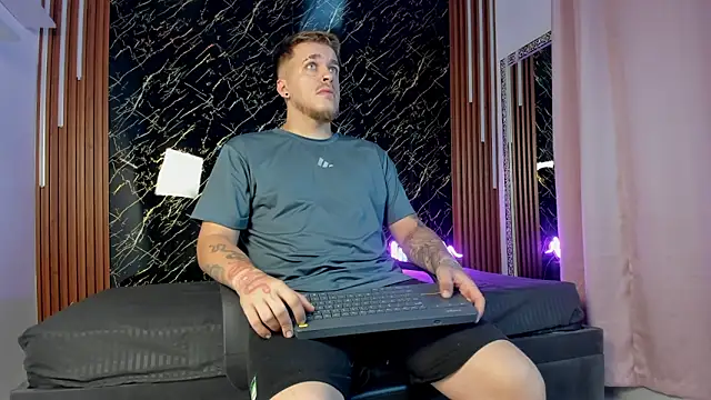 keane lee online show from 12/15/25, 12:53