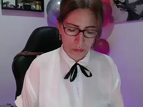 Chayla Ruiz online show from 03/04/25, 09:43