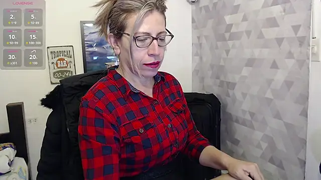 Chayla Ruiz online show from 09/21/25, 10:39