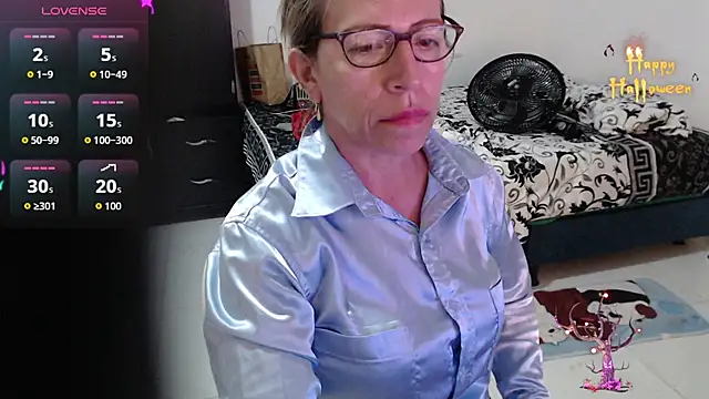 Chayla Ruiz online show from 10/23/25, 12:10