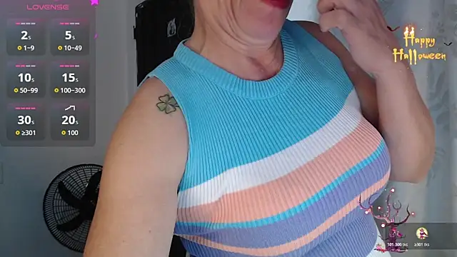 Chayla Ruiz online show from 11/25/25, 12:27