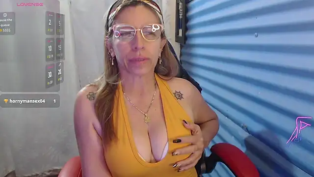 Chayla Ruiz online show from 05/15/26, 12:56