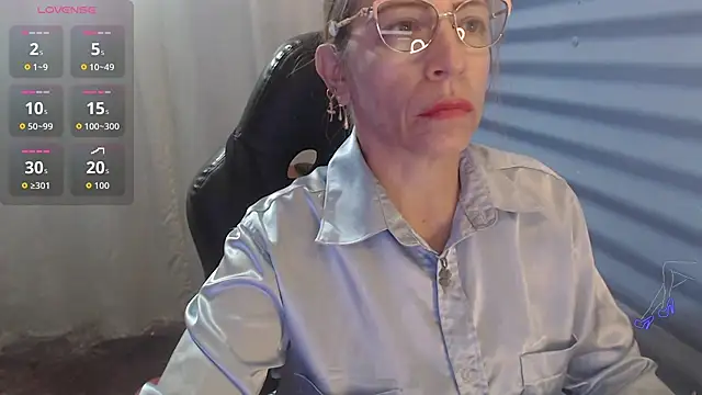 Chayla Ruiz online show from 05/25/26, 10:43