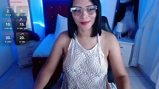 Wanda Milf online show from 10/01/25, 08:15