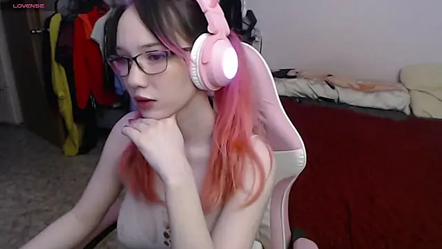 Maya Viola online show from 03/18/25, 08:47