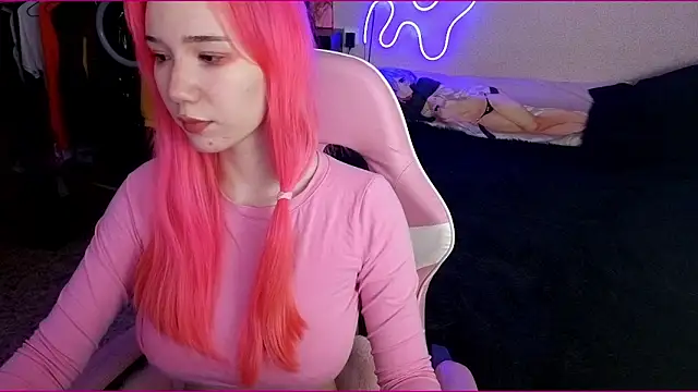 Maya Viola online show from 10/25/25, 05:59