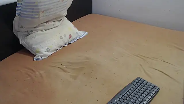 PreciousJohn87 online show from 11/26/25, 04:02