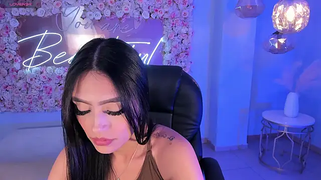 Snapshot of JadeEvansX chatting on 12/24/24, 04:51 JadeEvansX online show from 12/24/24, 04:51