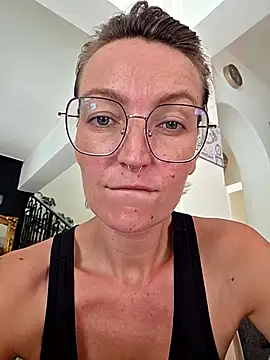 MissMialicious online show from 07/18/26, 09:02
