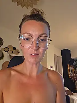 MissMialicious online show from 07/21/26, 06:10