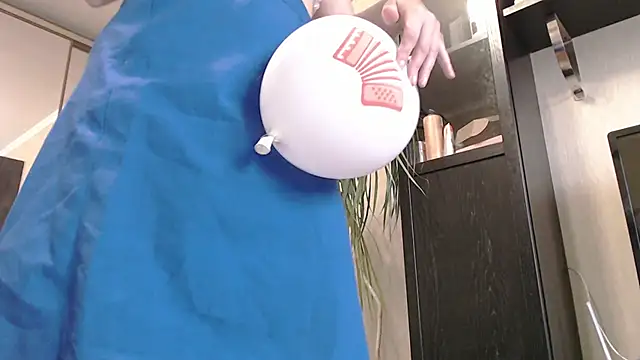 KiraGoldens online show from 09/23/25, 05:54