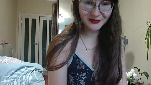 KiraGoldens online show from 10/11/25, 10:36