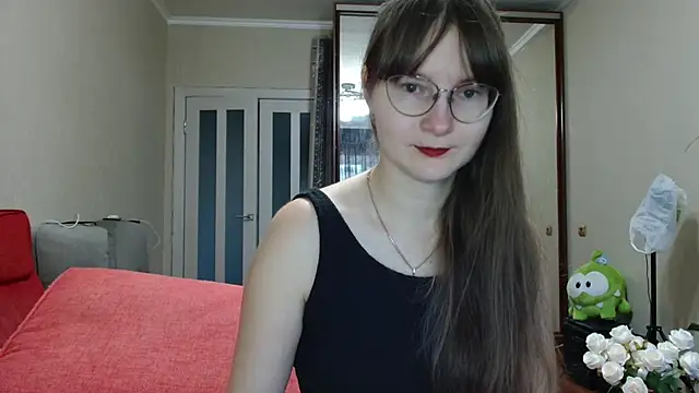 KiraGoldens online show from 10/27/25, 06:17