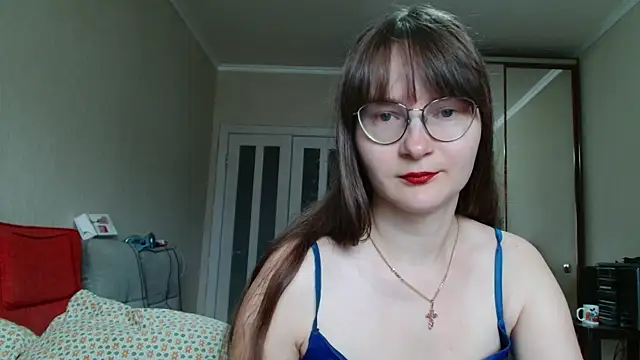 KiraGoldens online show from 06/02/26, 06:15