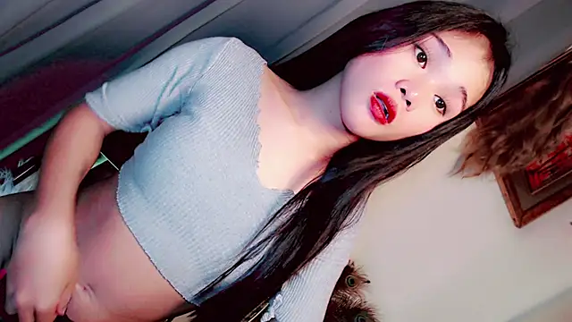 Snapshot of amomentoflust69 chatting on 02/12/26, 05:13 amomentoflust69 online show from 02/12/26, 05:13