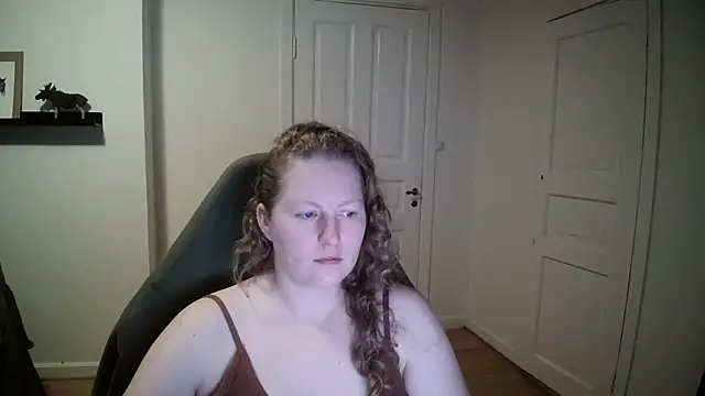 Girlnina-1995 online show from 01/04/25, 08:49