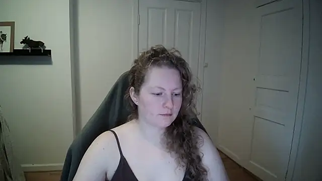 Girlnina-1995 online show from 01/08/25, 09:32