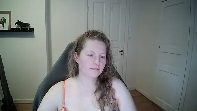 Girlnina-1995 online show from 01/09/25, 12:52