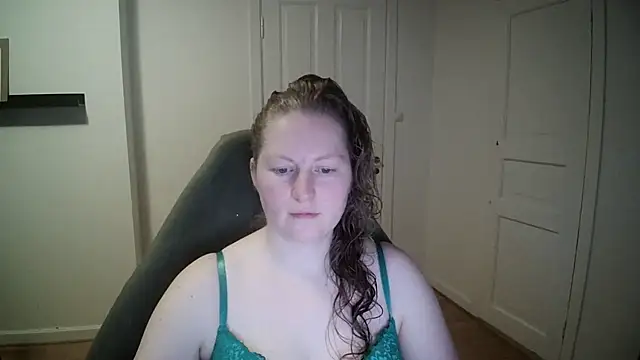 Girlnina-1995 online show from 01/21/25, 08:52