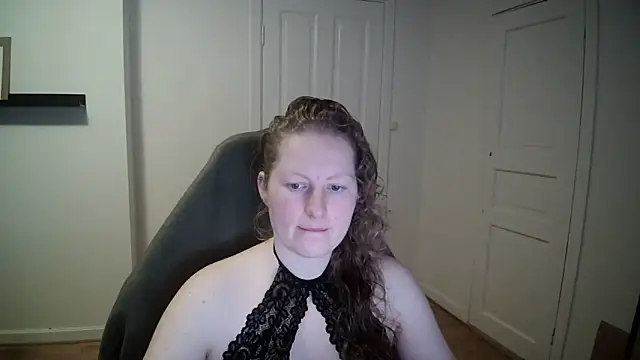 Girlnina-1995 online show from 02/25/25, 09:42