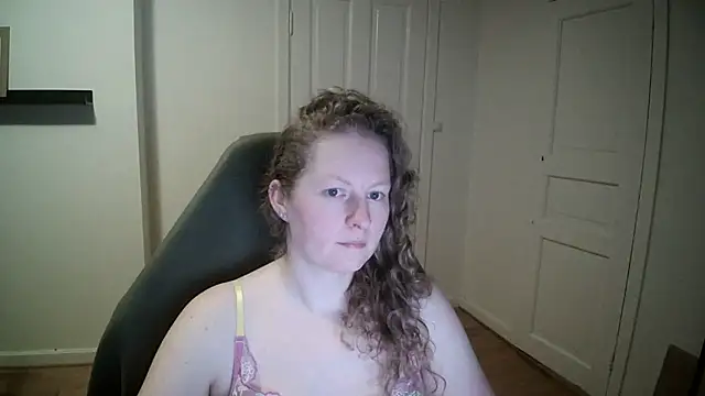 Girlnina-1995 online show from 03/05/25, 06:01