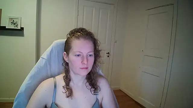 Girlnina-1995 online show from 12/05/25, 10:02