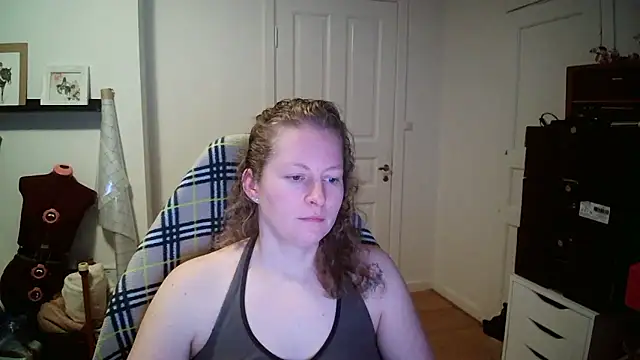 Girlnina-1995 online show from 01/16/26, 10:52