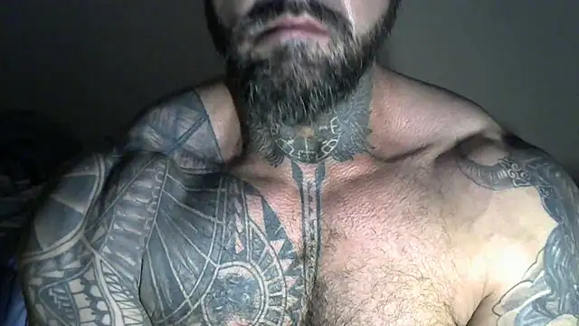 Snapshot of muscle1976 chatting on 12/30/24, 03:36 muscle1976 online show from 12/30/24, 03:36