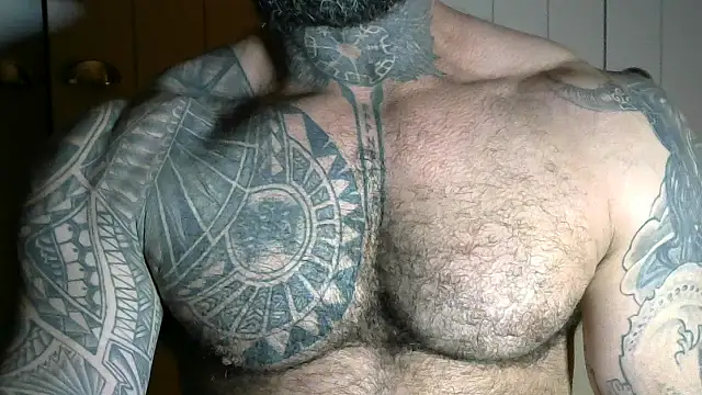 Snapshot of muscle1976 chatting on 09/25/25, 08:45 muscle1976 online show from 09/25/25, 08:45